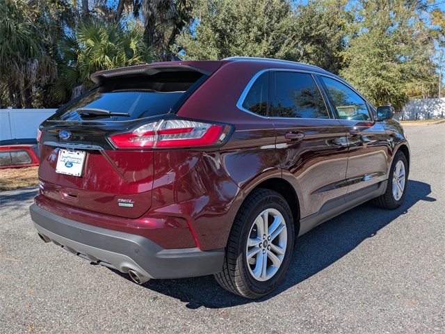 2020 Ford Edge SEL photo 2