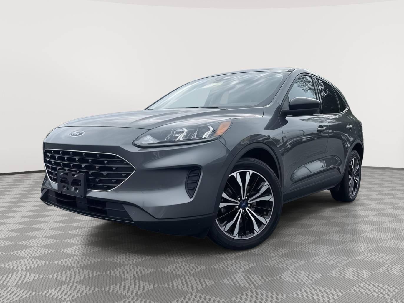 2022 Ford Escape SE photo 3