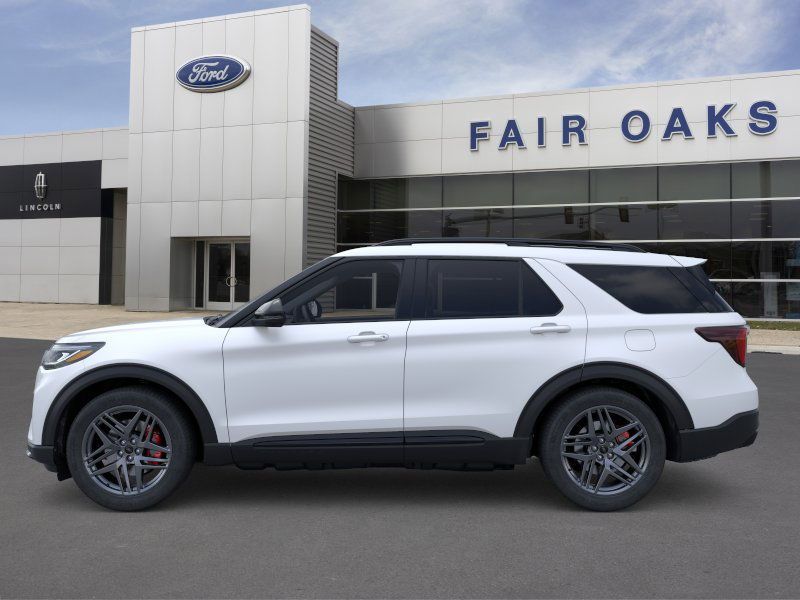 2025 Ford Explorer ST photo 3