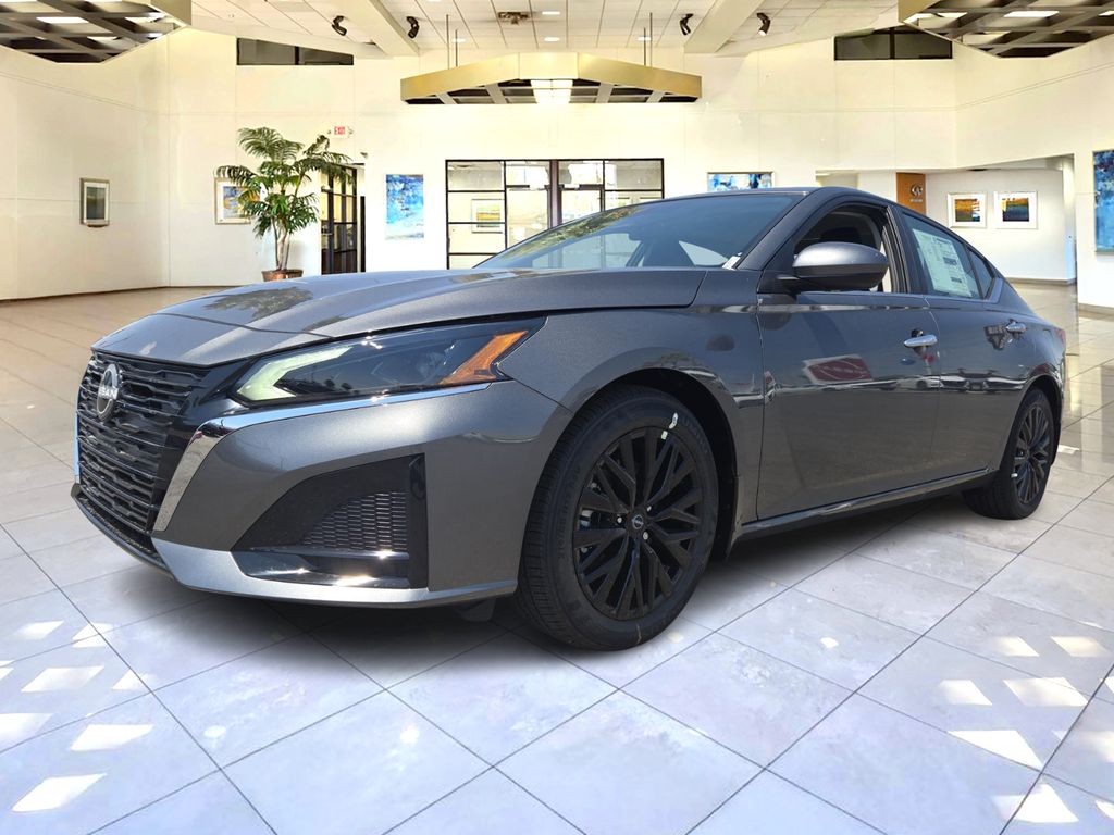 2025 Nissan Altima SV Special Edition photo 2