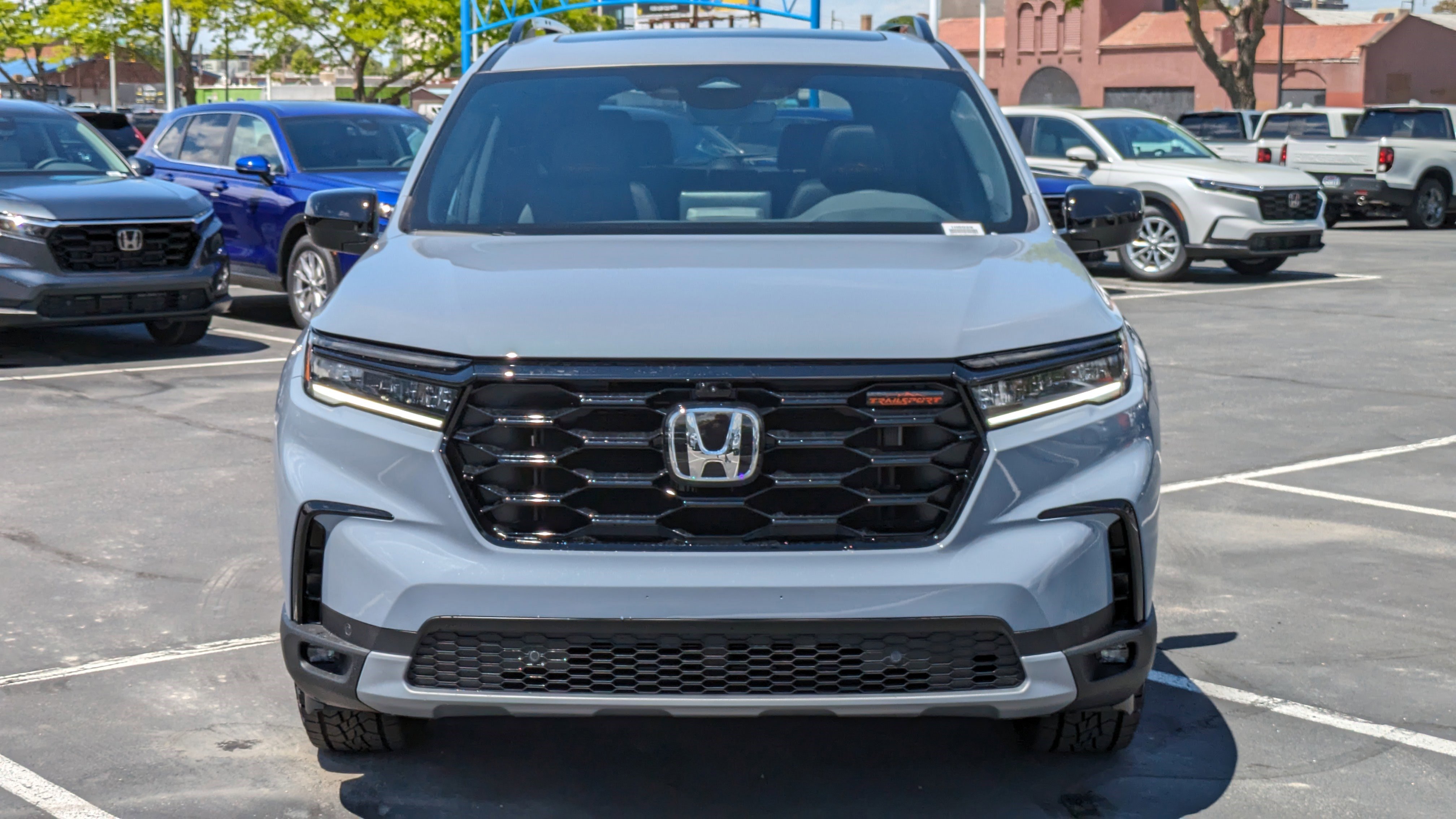 2025 Honda Pilot TrailSport photo 4