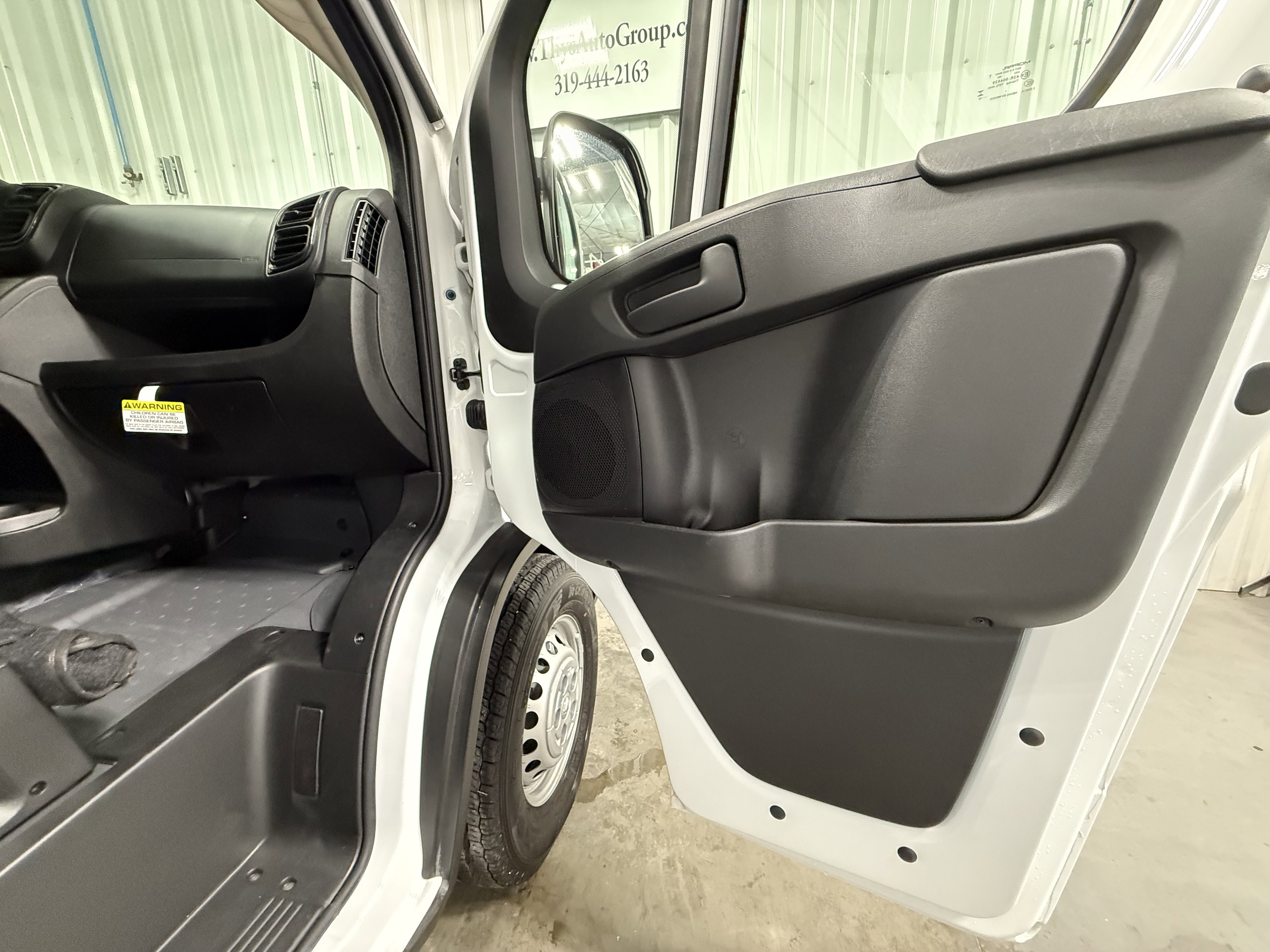 2025 Ram ProMaster 2500 photo 4