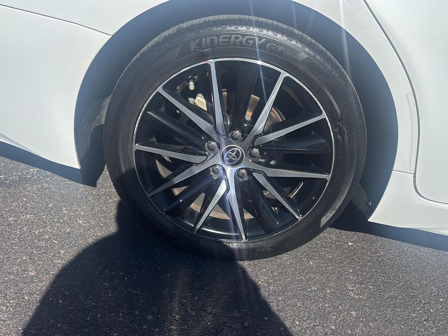 2021 Toyota Camry SE photo 8