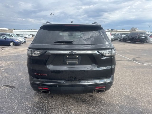 2021 Chevrolet Traverse Premier photo 3