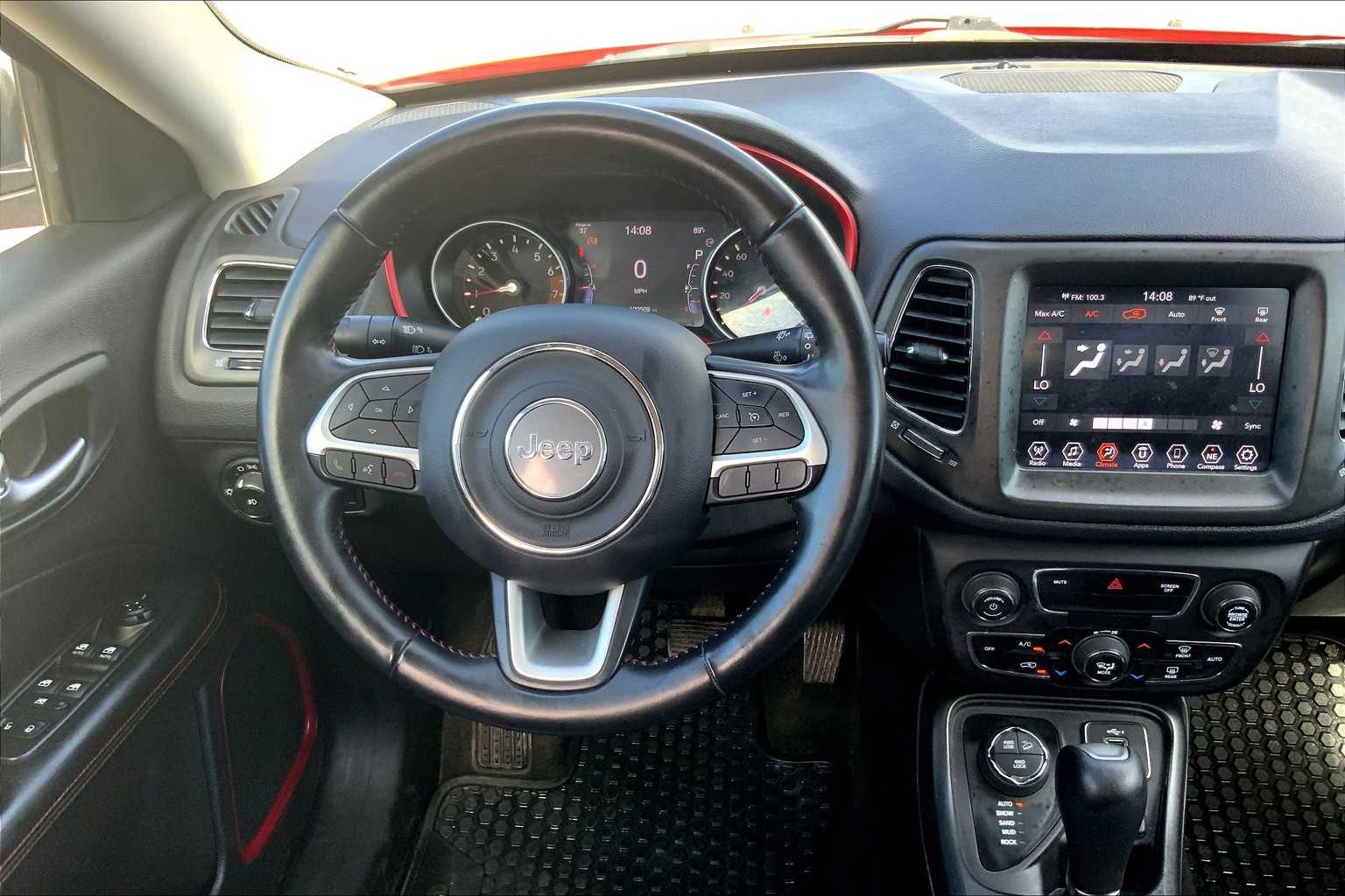 2019 Jeep Compass Trailhawk photo 2