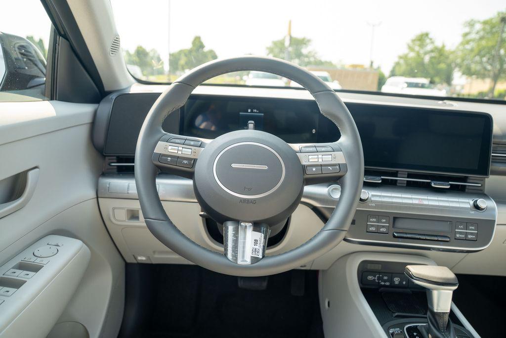 2026 Hyundai Kona SEL photo 13