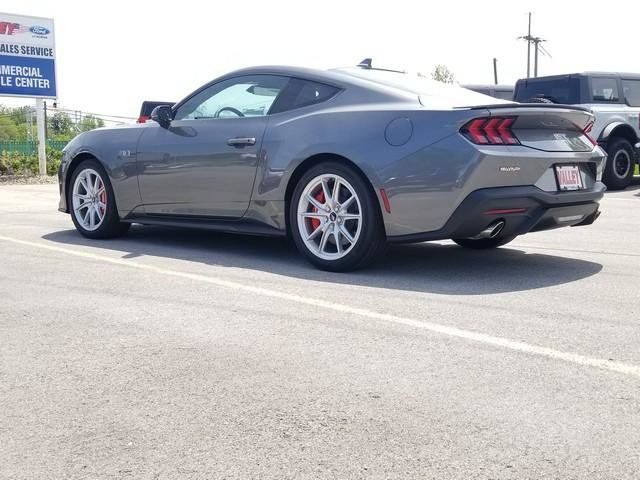 2024 Ford Mustang GT Premium photo 5