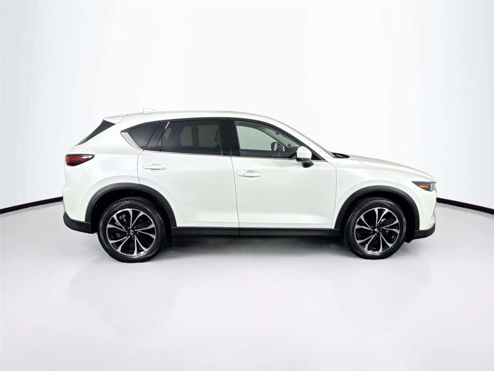 2022 Mazda CX-5 Premium Plus photo 5