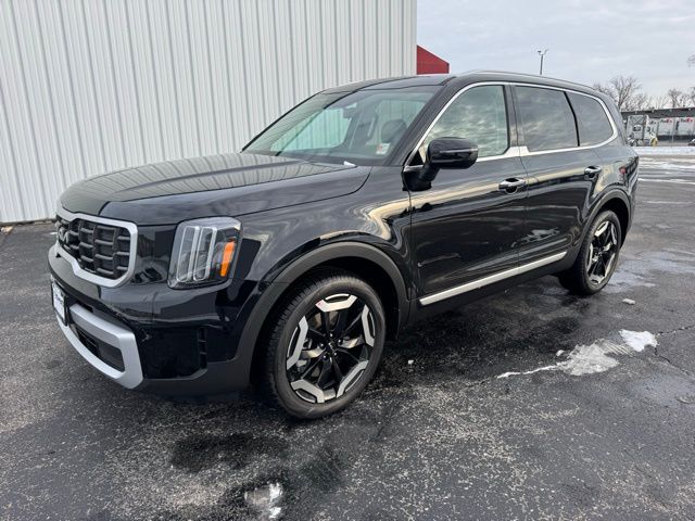 2025 Kia Telluride S's photo