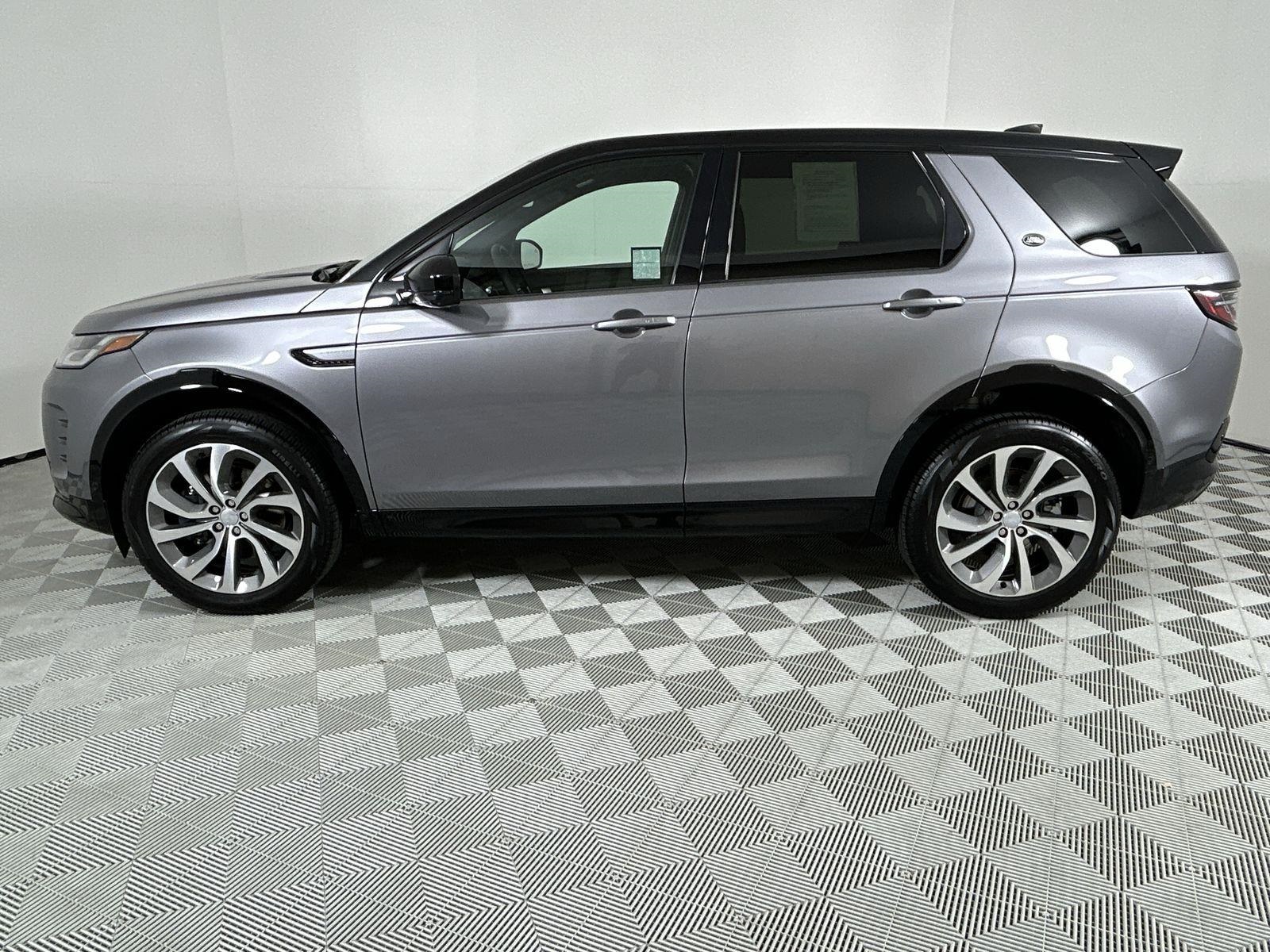 2025 Land Rover Discovery Sport SE photo 2