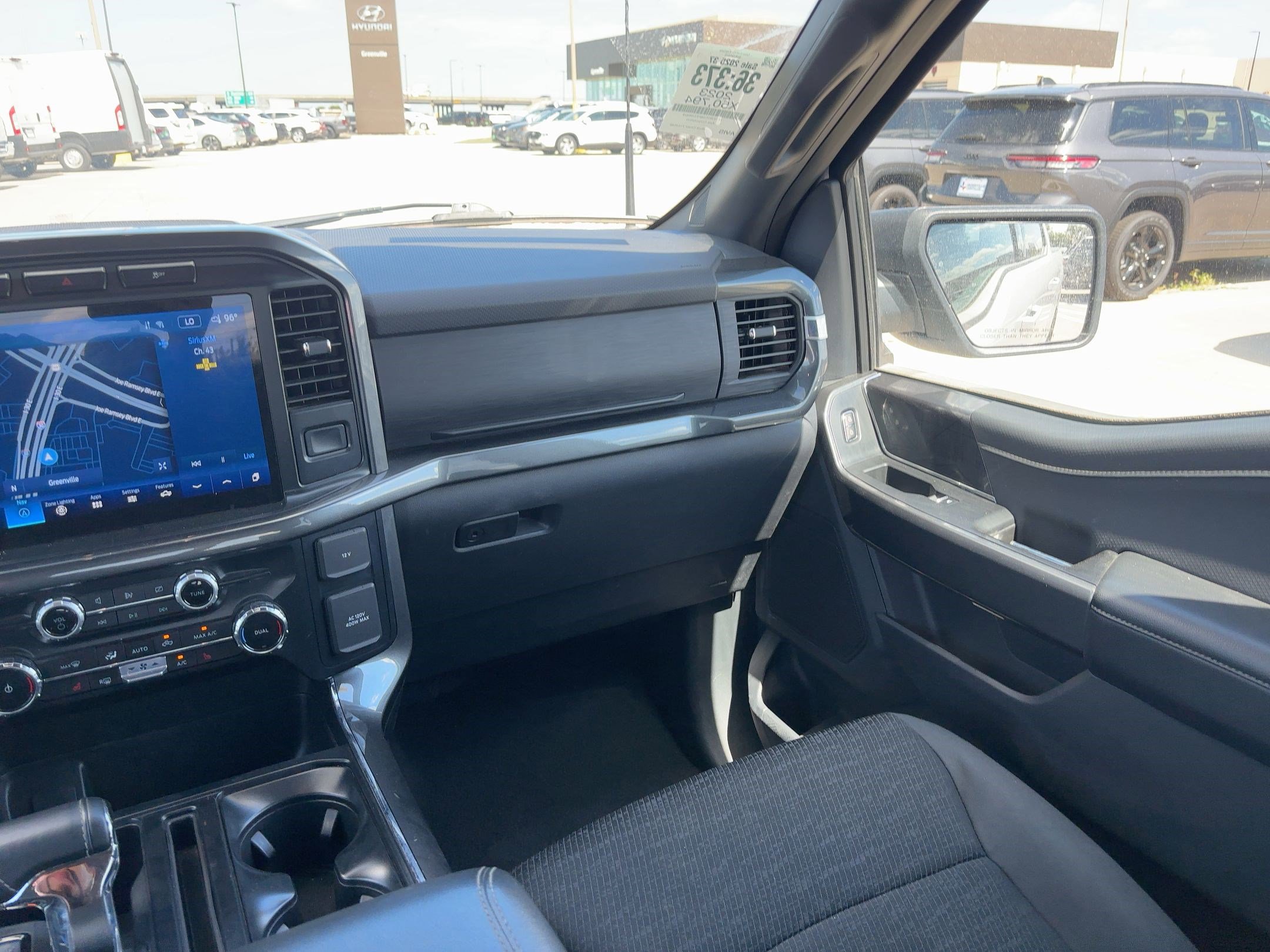 2023 Ford F-150 XLT photo 24