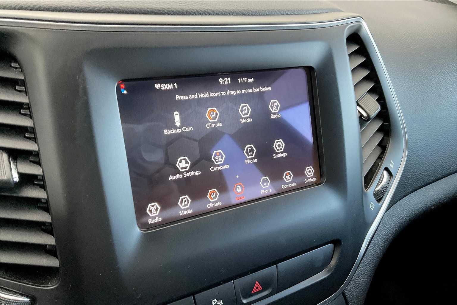 2019 Jeep Cherokee Latitude photo 28