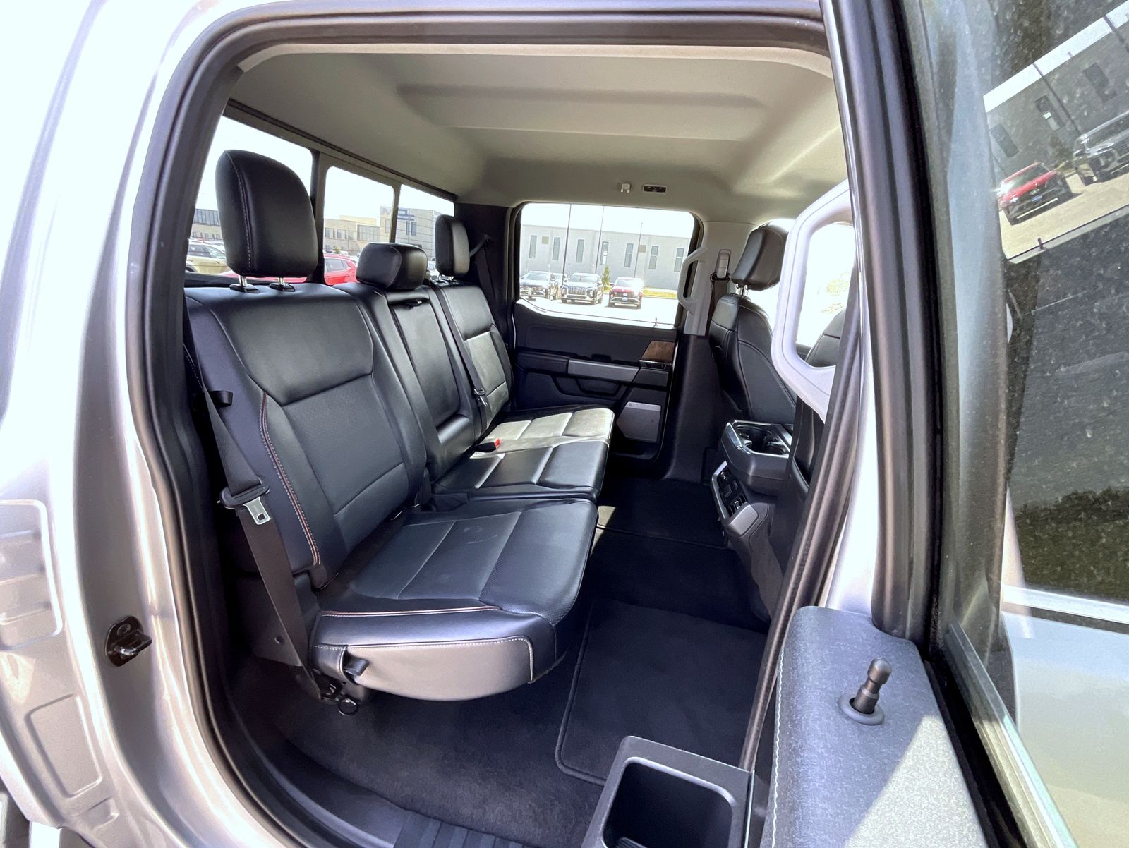 2023 Ford F-150 Lariat photo 18