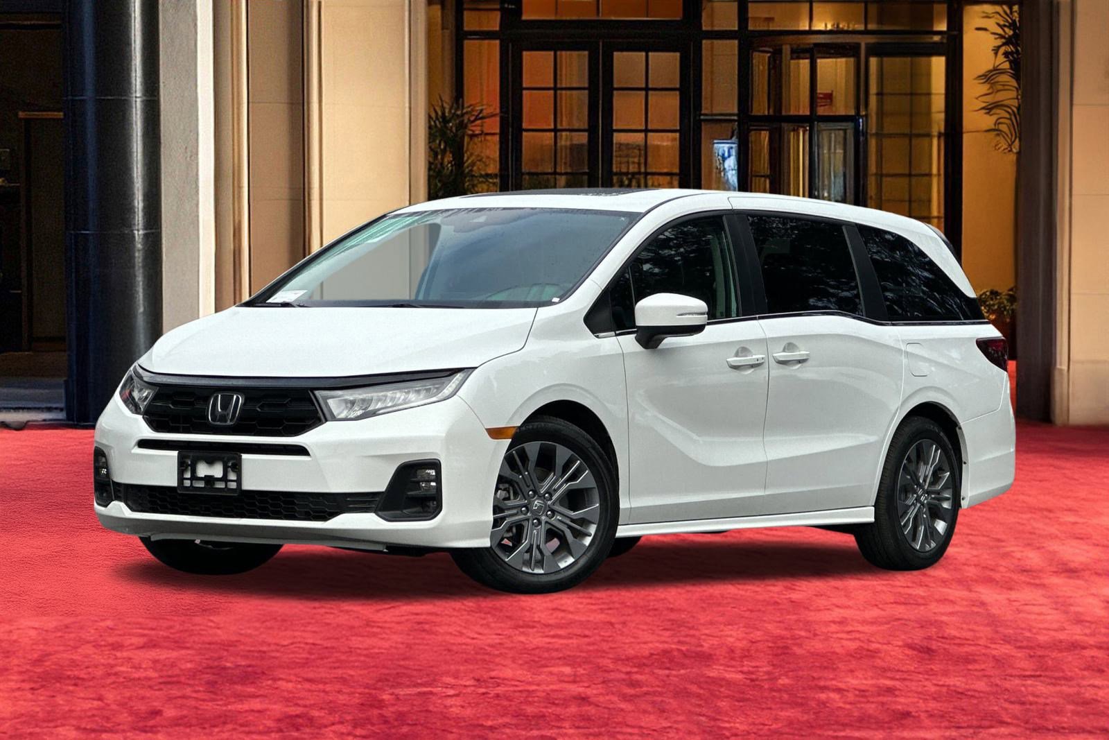 2025 Honda Odyssey Touring's photo