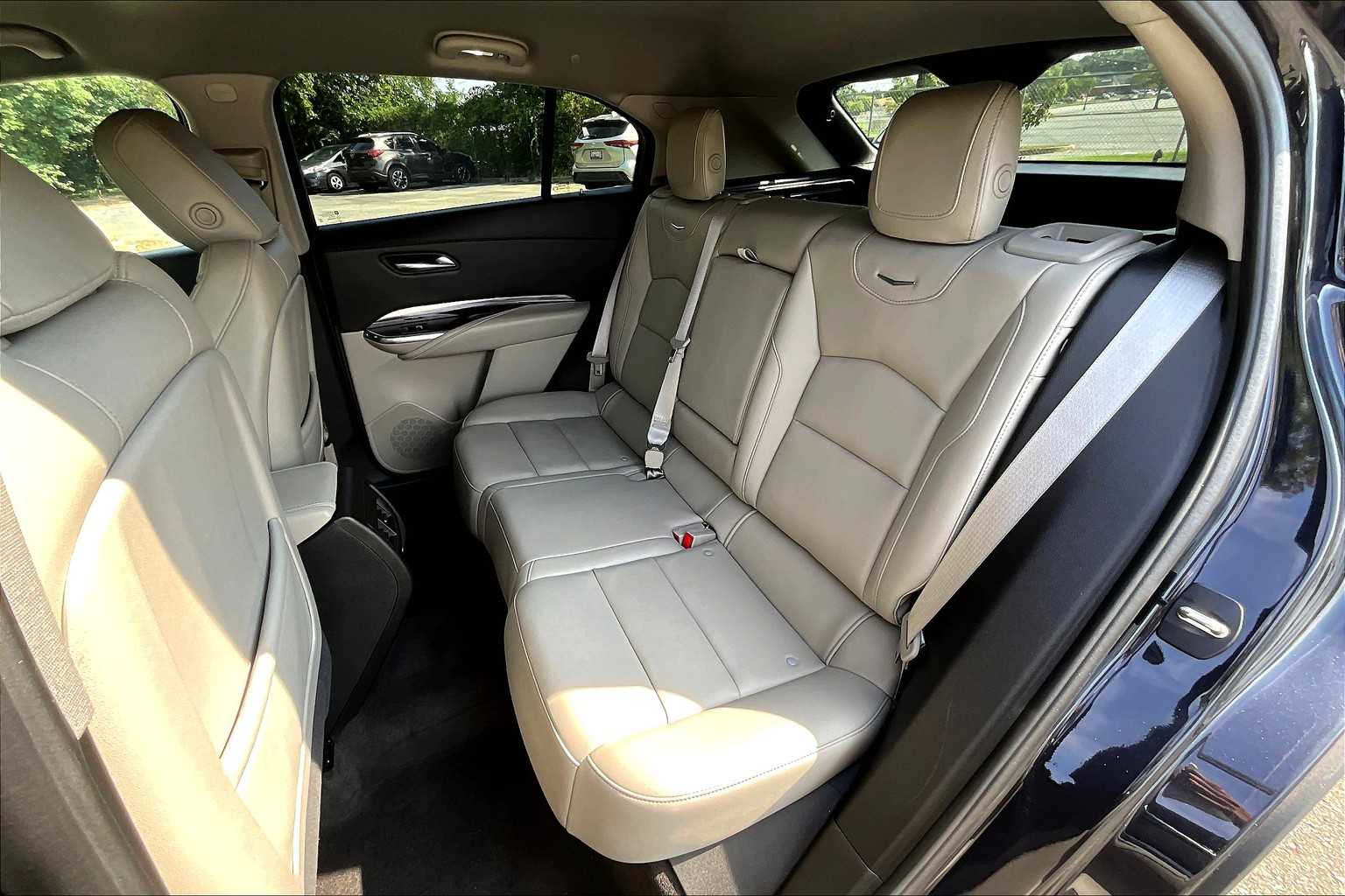 2022 Cadillac XT4 Luxury photo 16