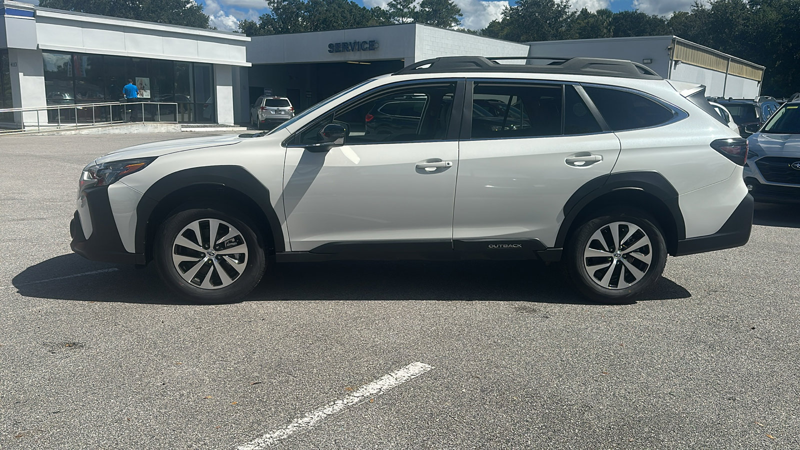 2025 Subaru Outback Premium photo 4