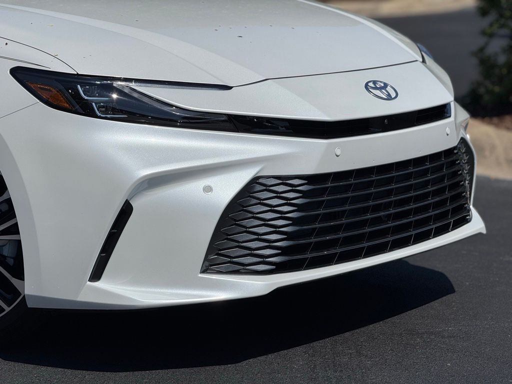 2025 Toyota Camry XLE photo 4