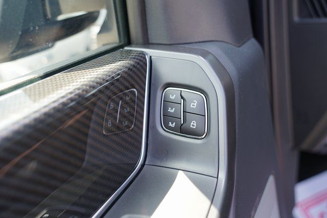 2025 FORD F-150 - Image 14