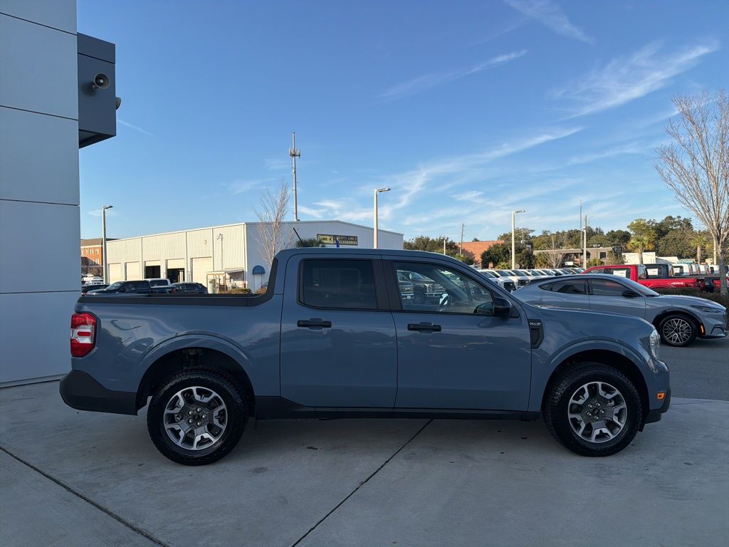 2024 Ford Maverick XLT photo 2