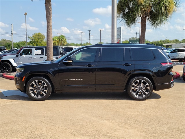 2021 Jeep Grand Cherokee Overland photo 4