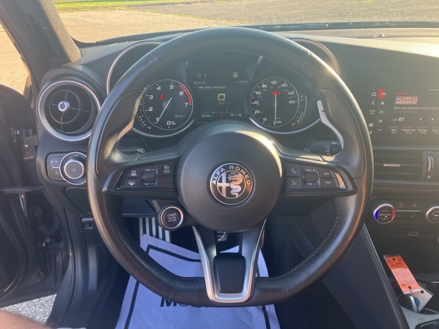 2022 Alfa Romeo Giulia Ti - VELOCE photo 23