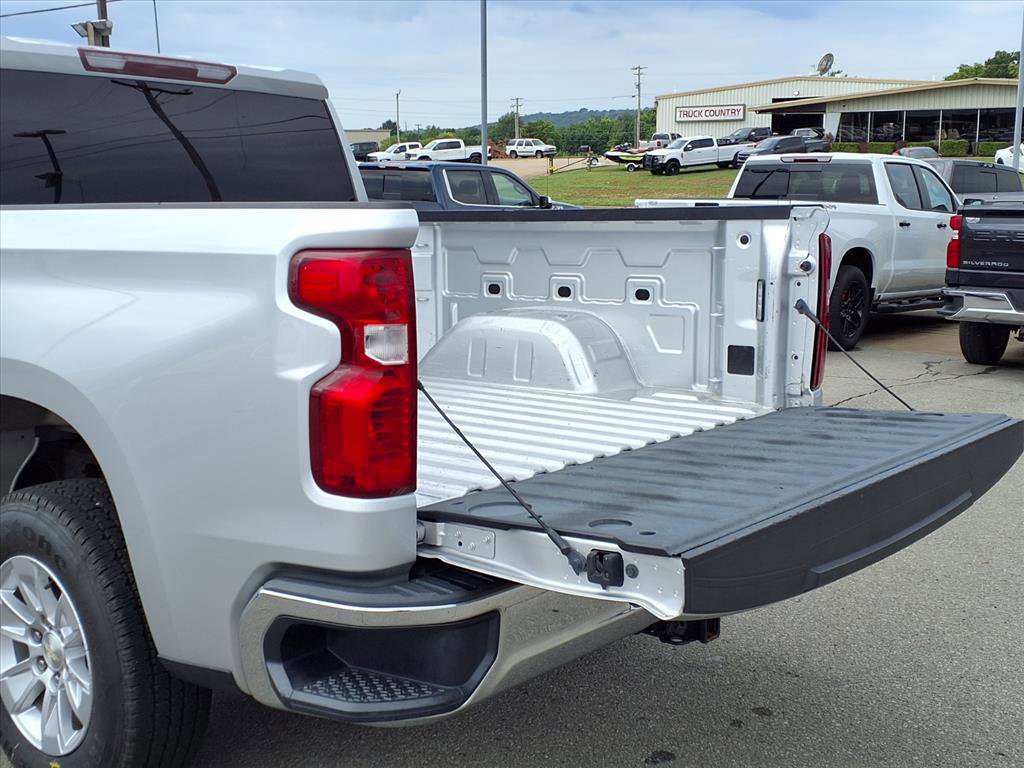 2019 Chevrolet Silverado 1500 LT photo 17