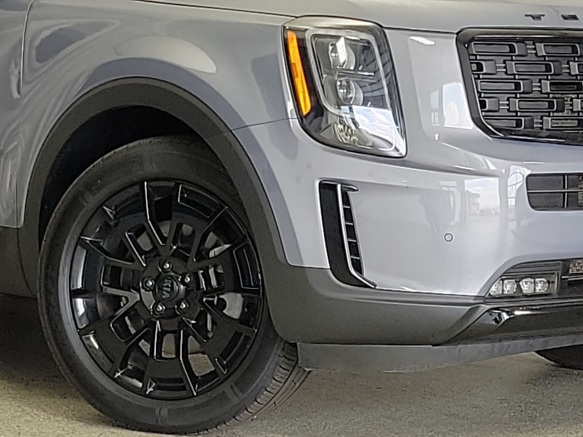2021 Kia Telluride SX photo 3
