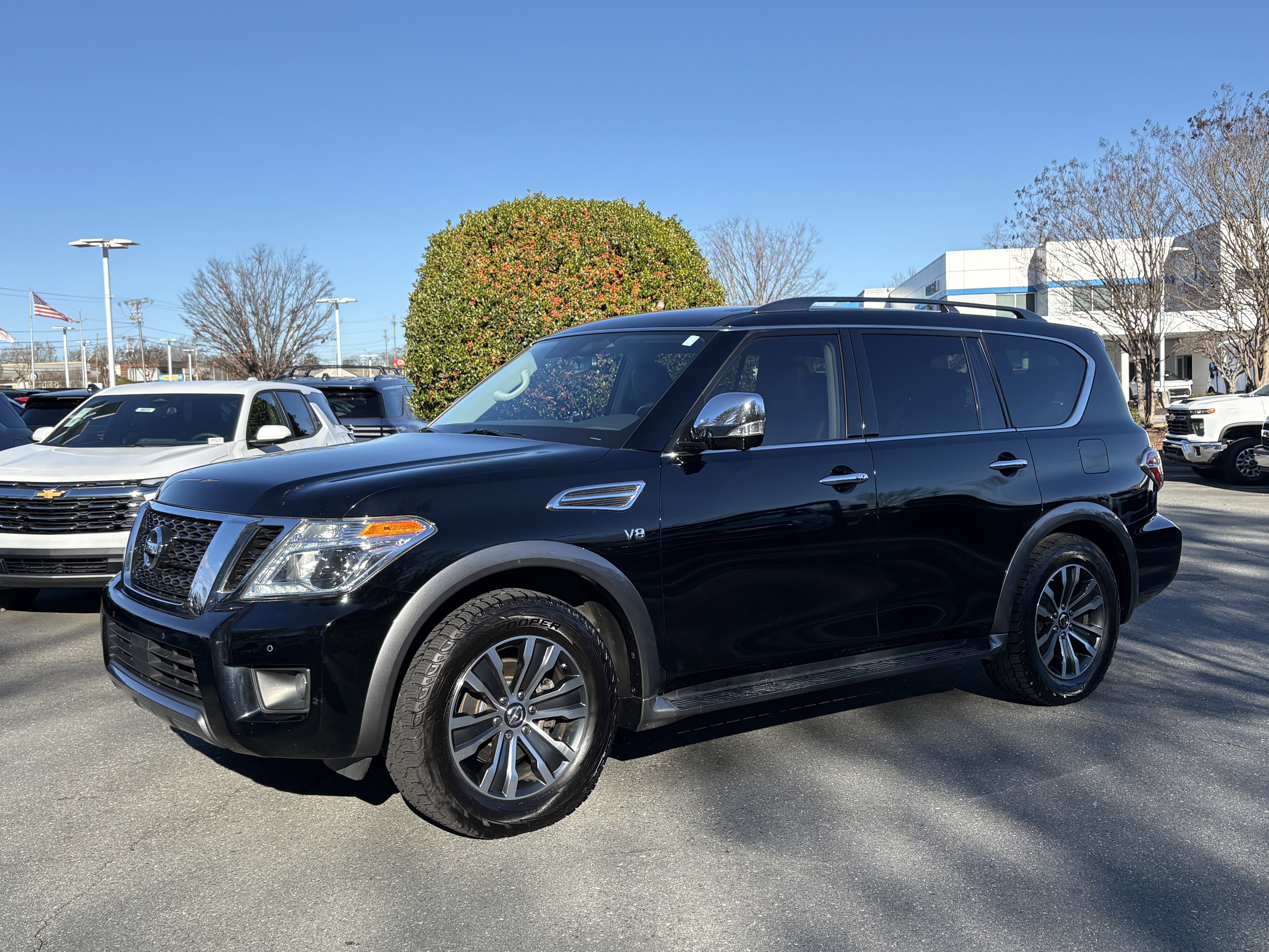 2020 Nissan Armada SL's photo