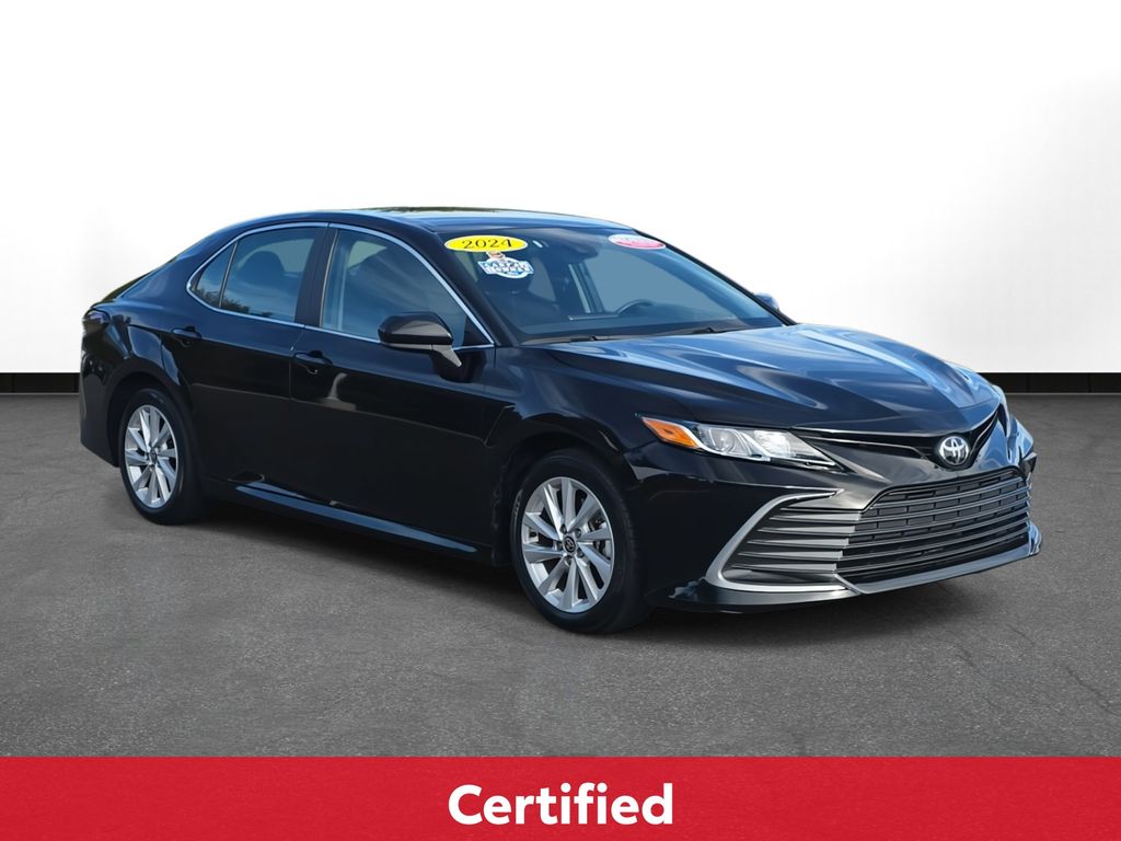 2024 Toyota Camry LE photo 3