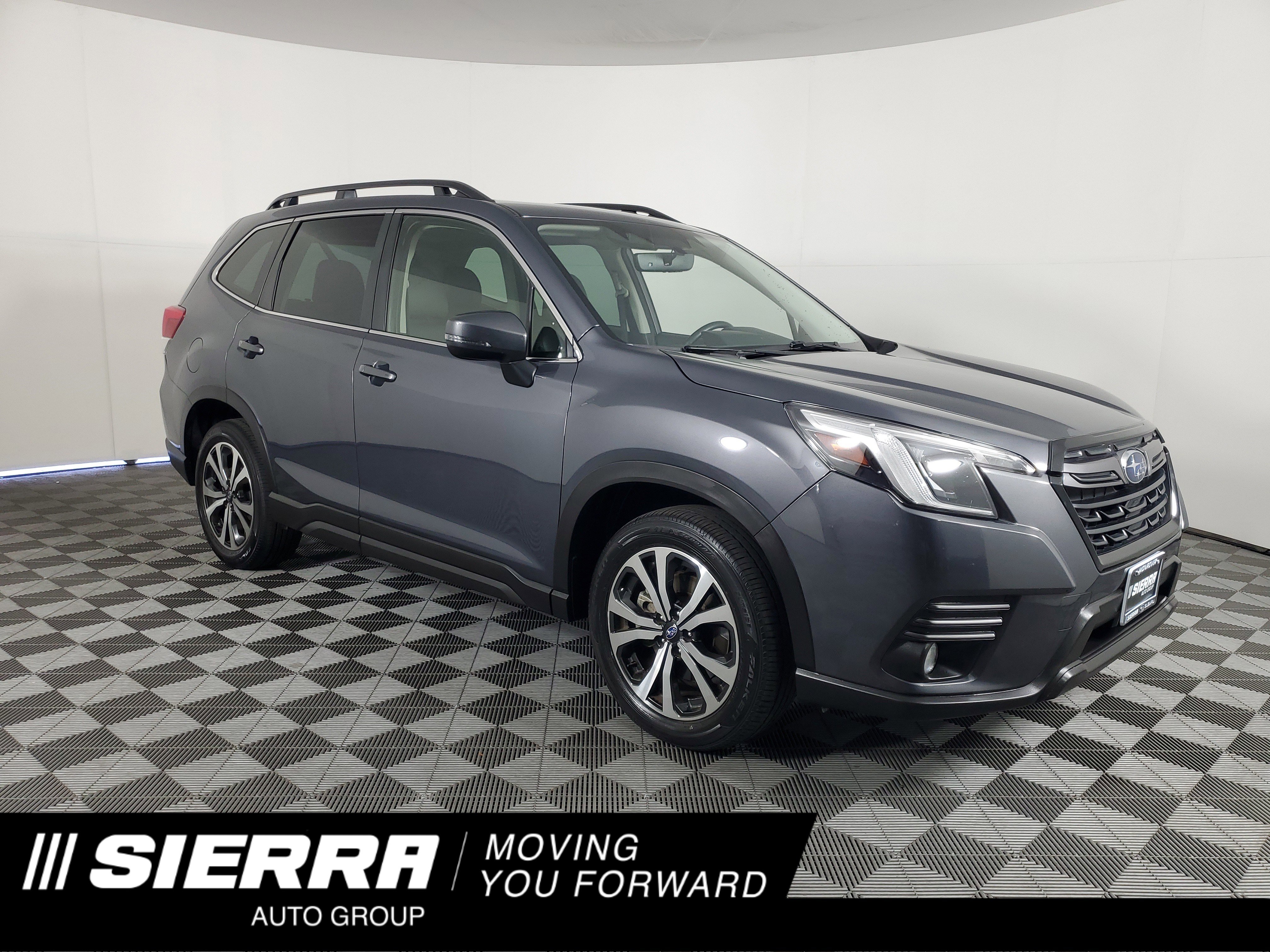 Used 2022 Magnetite Gray Metallic Subaru Limited image 1