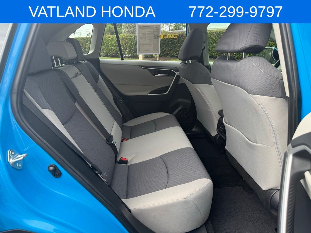 2019 Toyota RAV4 XLE photo 28