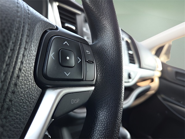 2016 Toyota Highlander LE photo 22