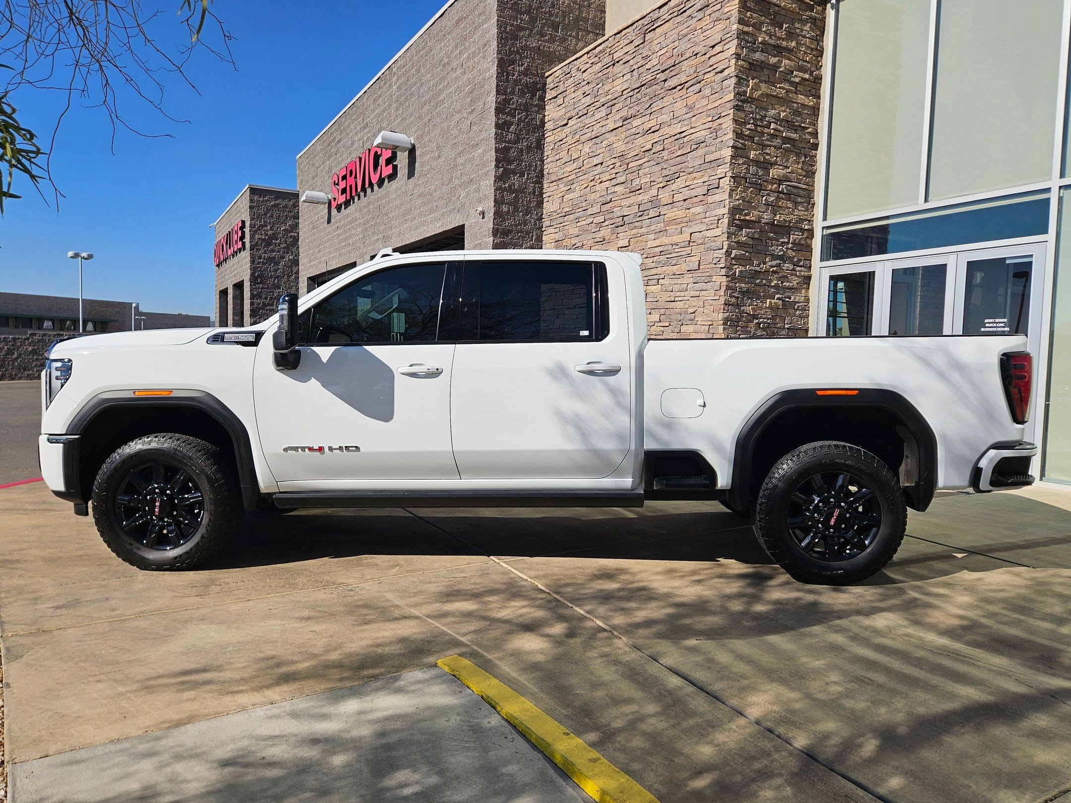 2024 Gmc Sierra 3500 HD AT4 photo 2