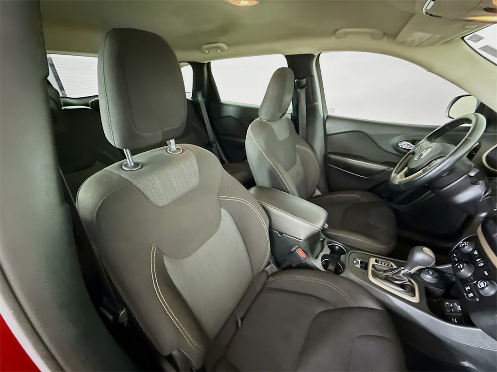 2016 Jeep Cherokee Latitude photo 26