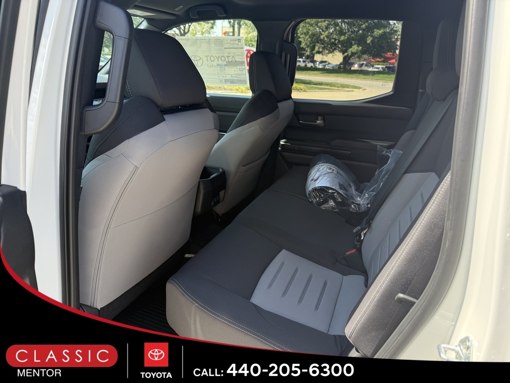2025 Toyota Tacoma TRD Off-Road photo 6