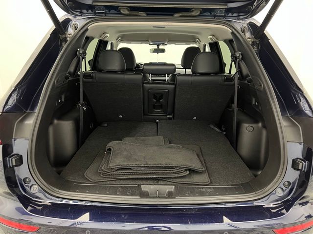 2024 Mitsubishi Outlander SE photo 42