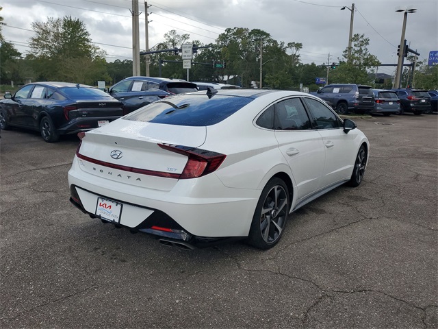 2022 Hyundai Sonata SEL Plus photo 2