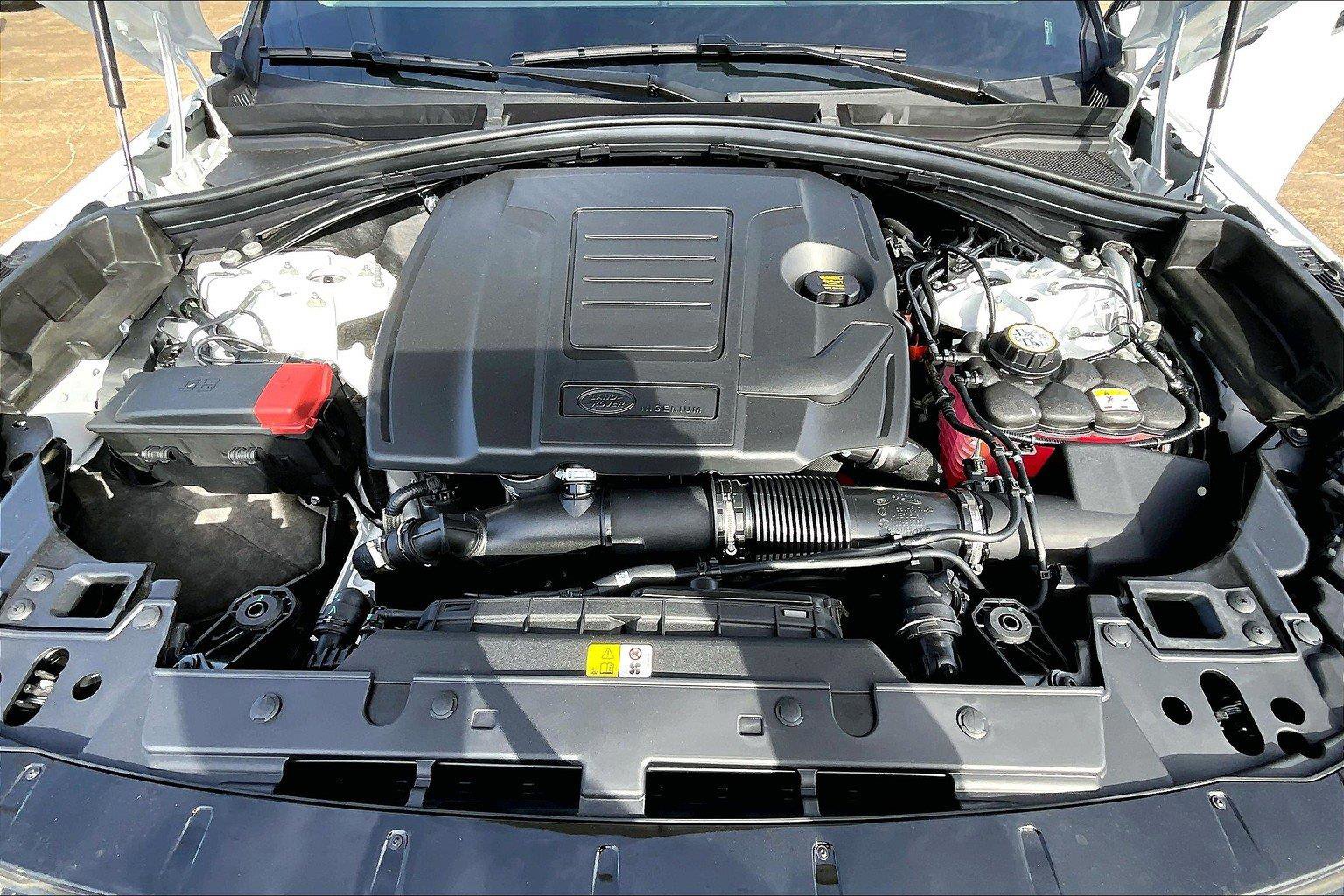 2025 Land Rover Range Rover Velar SE photo 14