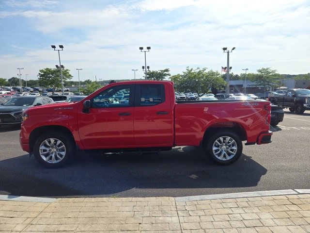 2022 Chevrolet Silverado 1500 Custom photo 4