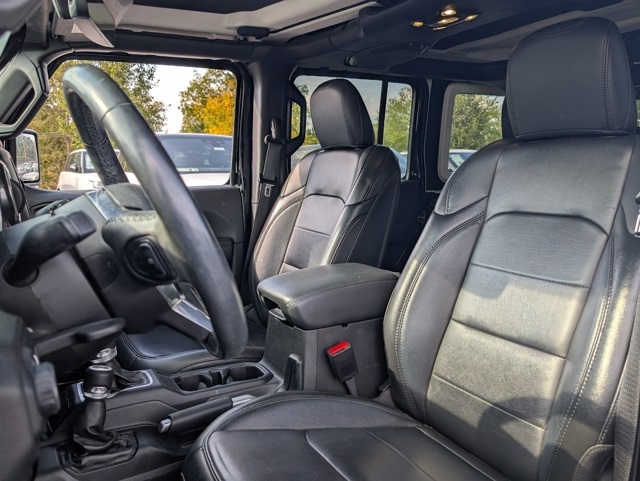 2022 Jeep Wrangler Unlimited Sahara photo 13