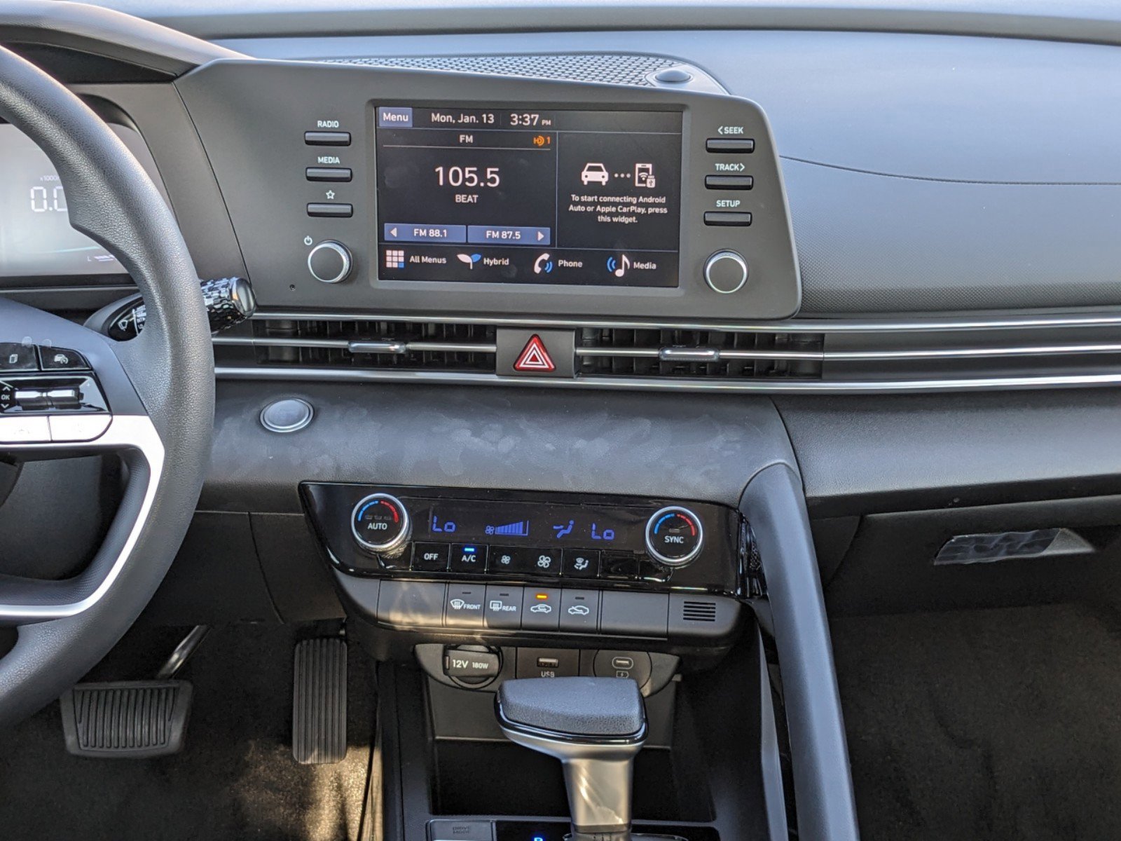 2025 Hyundai Elantra Blue SEL Sport photo 16