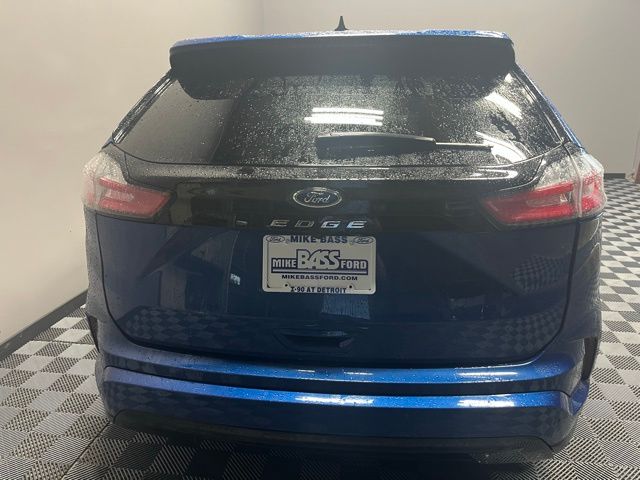 2024 Ford Edge ST photo 4
