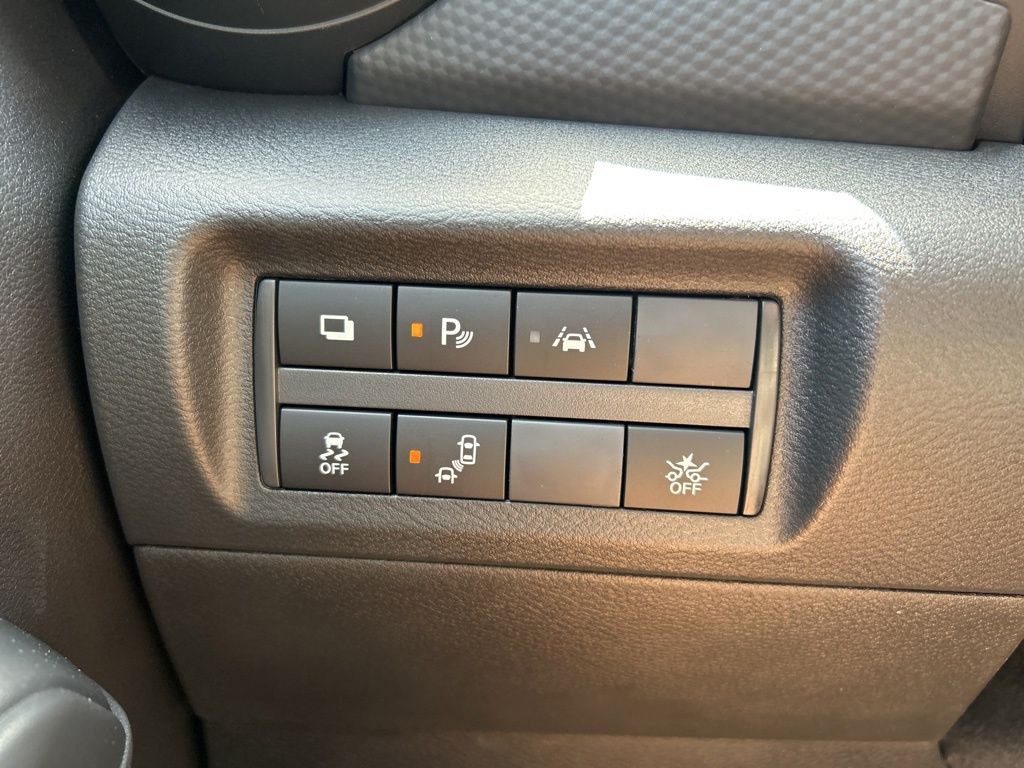 2025 Nissan Kicks Play S photo 22