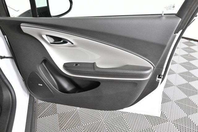 2015 Chevrolet Volt Base photo 7