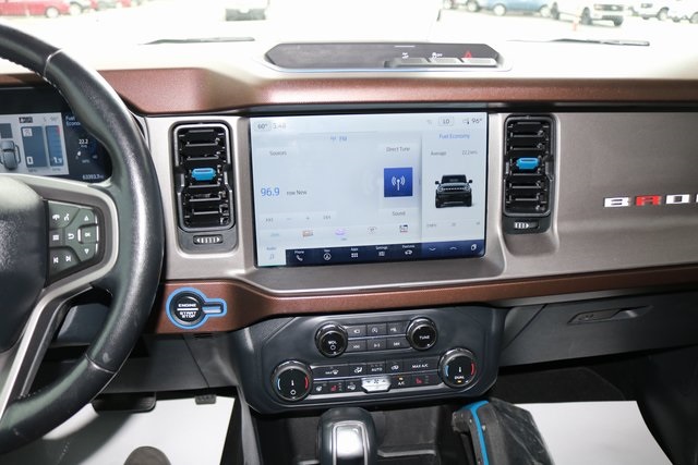 2022 Ford Bronco Outer Banks photo 16