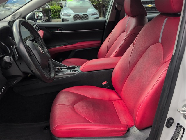 2022 Toyota Camry XSE photo 6