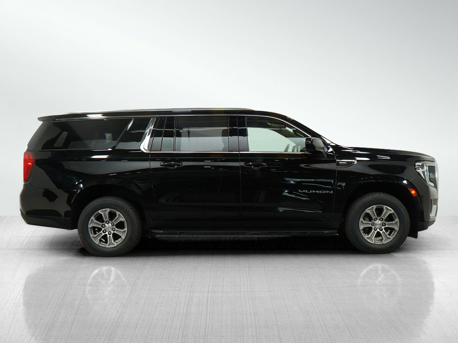 2022 Gmc Yukon XL SLE photo 4