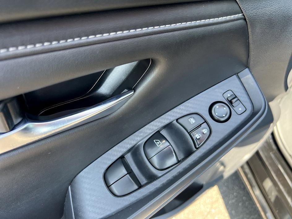 2023 Nissan Sentra SV photo 17