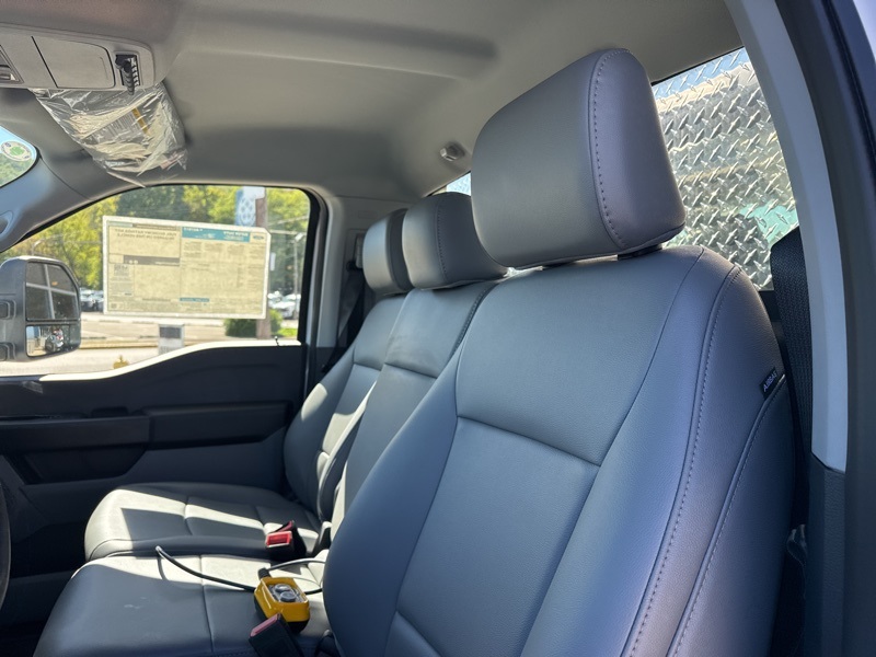 2025 Ford F-600 photo 13