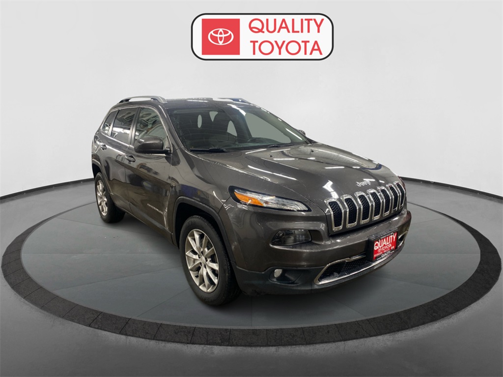 Used 2018 Jeep Cherokee Limited with VIN 1C4PJMDB9JD514776 for sale in Fergus Falls, Minnesota